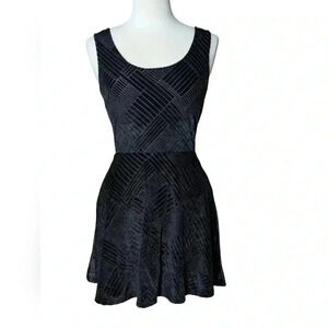 Candie's Black Velvet Feel Design Mini Party Dress Size Medium Lined